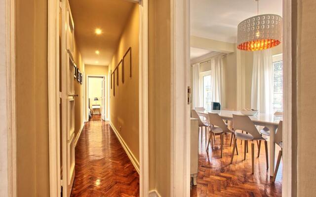 Almirante 3-Four Bedrooms