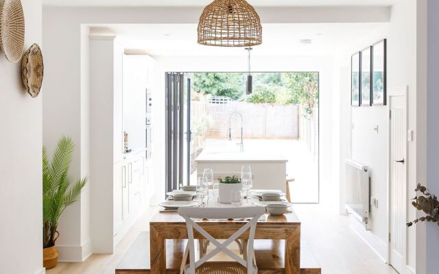 Stylish 2 Bed City Stay