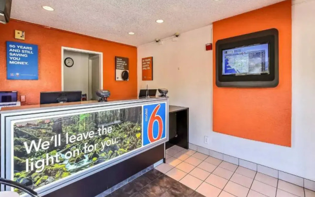 Motel 6 Pleasanton, CA