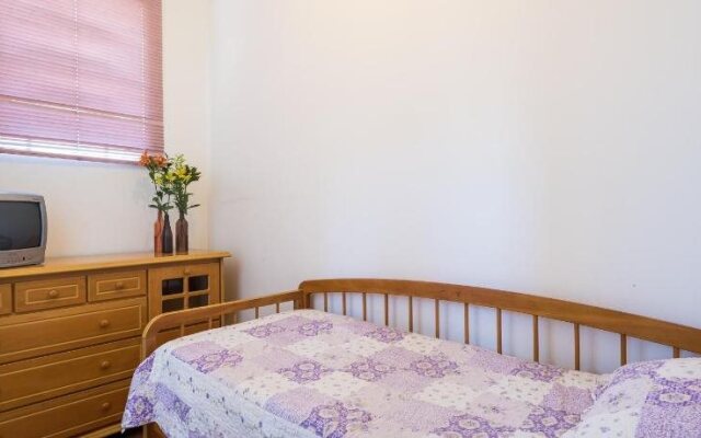 Casa Vermelha Hostel