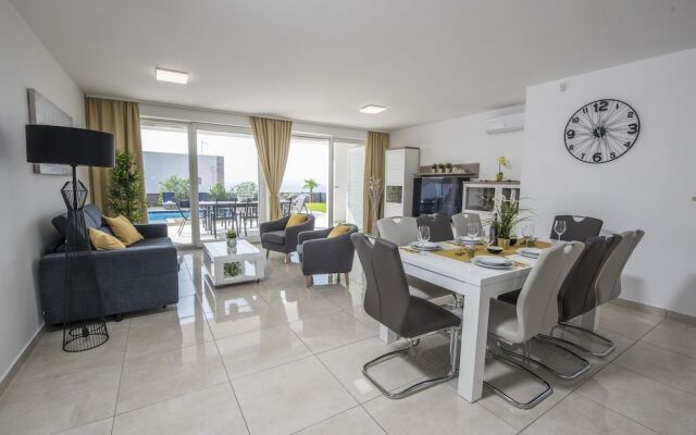 Luxury Villas Royal II with Private Pool