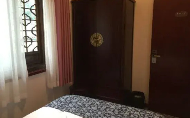 Jinglan wuzhenyuan Xiaoxiao courtyard B & B