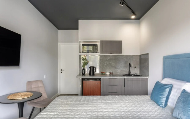 Посутки на Тургенева 14