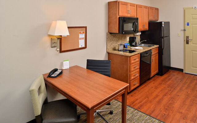 Candlewood Suites Athens by IHG