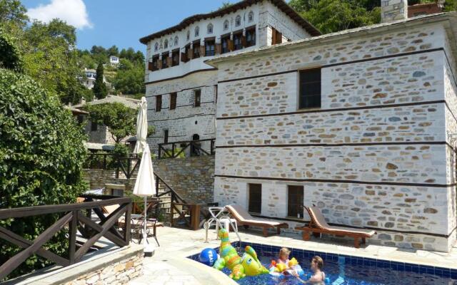 B&B Ta Xelidonakia