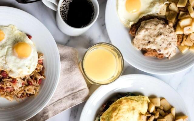 Crowne Plaza Lansing by IHG