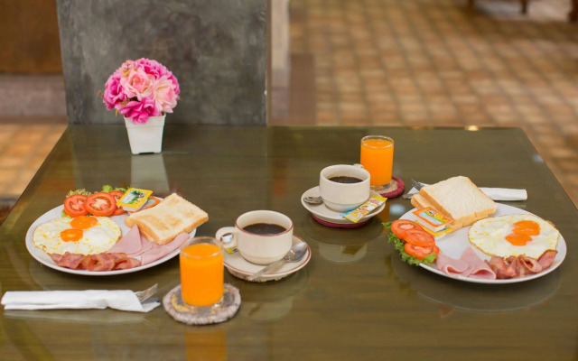 Chusri Hotel