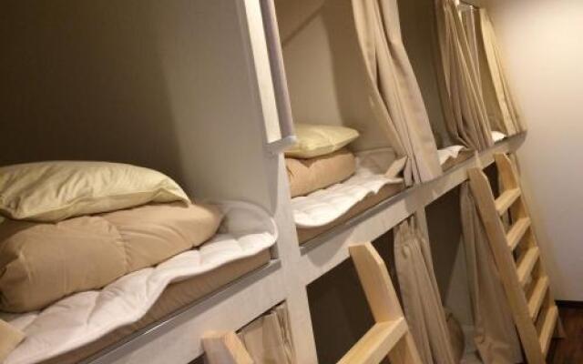 Okubo Bnbplus Capsule Hotel Mix Dormitory