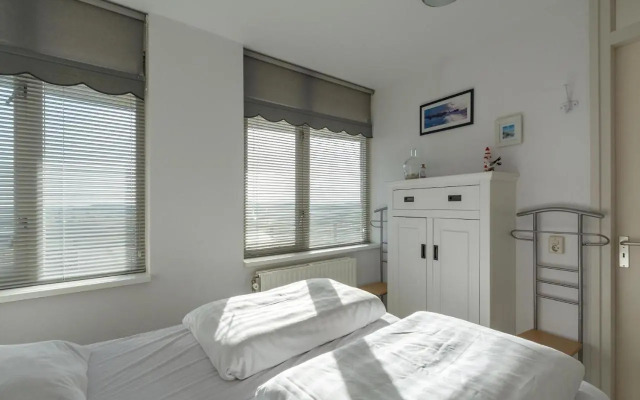 Lovely Apartment Beachside With Balcony