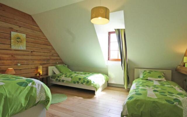 Gîte Juvigny-Sous-Andaine, 6 pièces, 12 personnes - FR-1-497-18