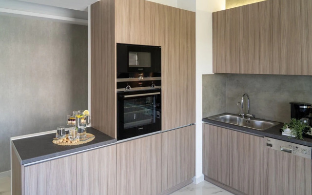 The Lop Athens Holiday Luxury Suites
