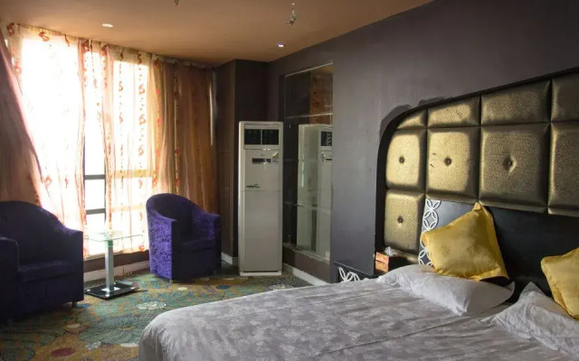 Jialun Gainian Hotel
