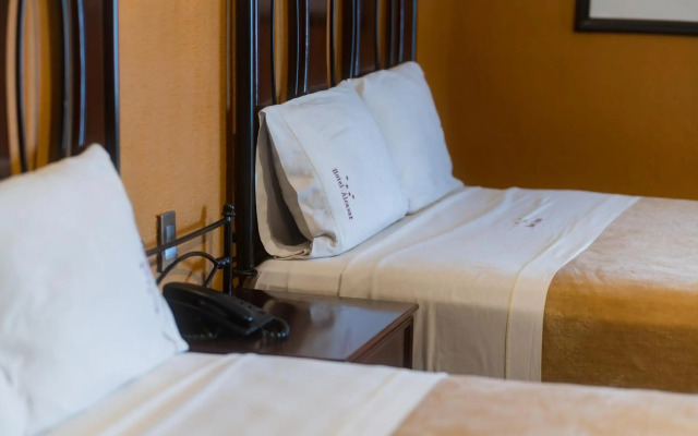 Hotel Alcazar