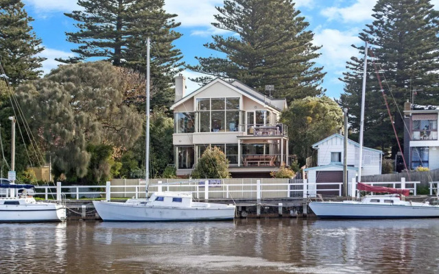 Shearwater Penthouse Apartment