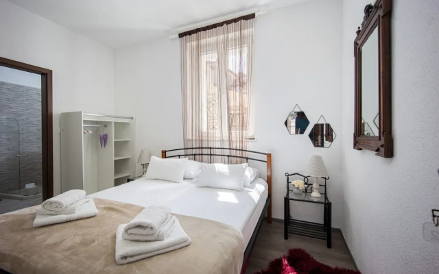Stone house Lino Trogir