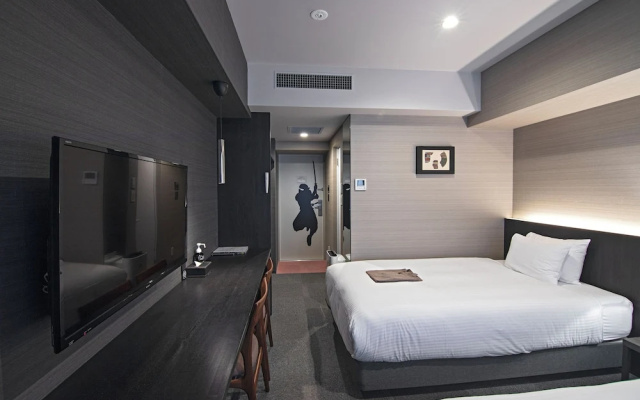Hotel Ninja Black