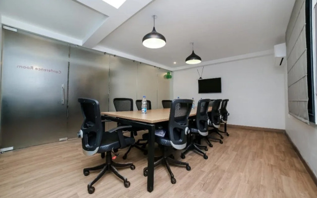 OYO Townhouse 068 Sohna Road 2
