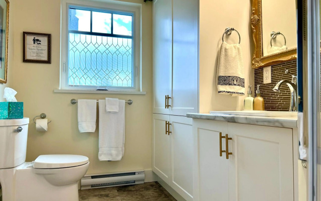 Seagull Studio Vacation Guest Suite