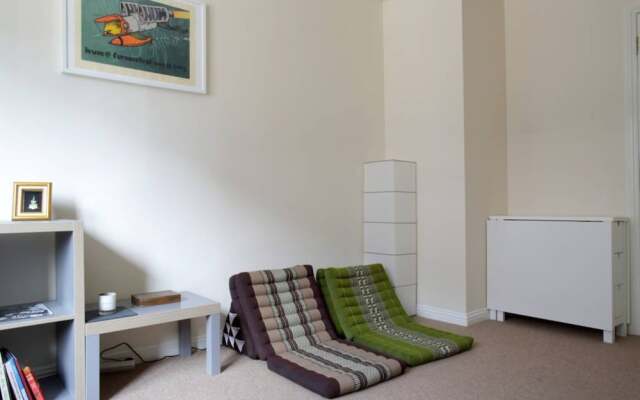 2 Bedroom Canalside Apartment