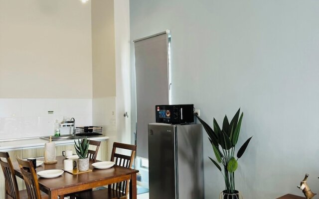 CoreSoho Suite by BKAstaycation KotaWarisan Sepang KLIA Airport, Free WiFi