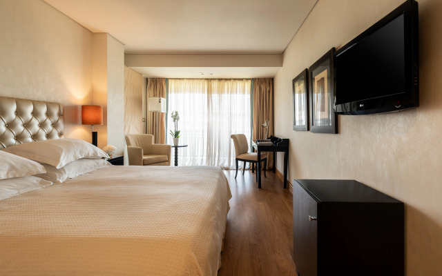 Plaza Resort Hotel