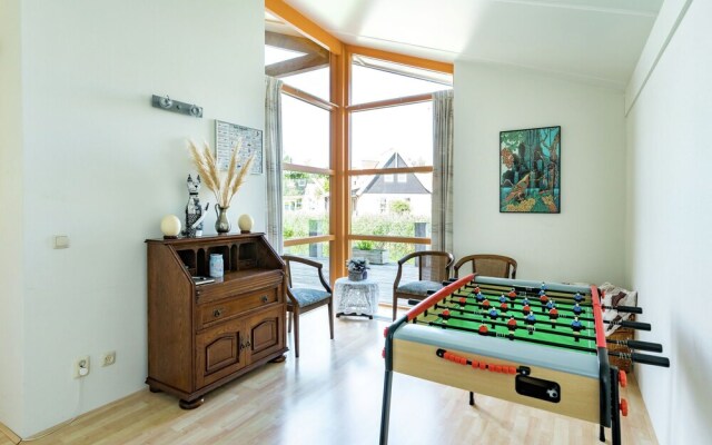 Comfortable Waterside Holiday Villa