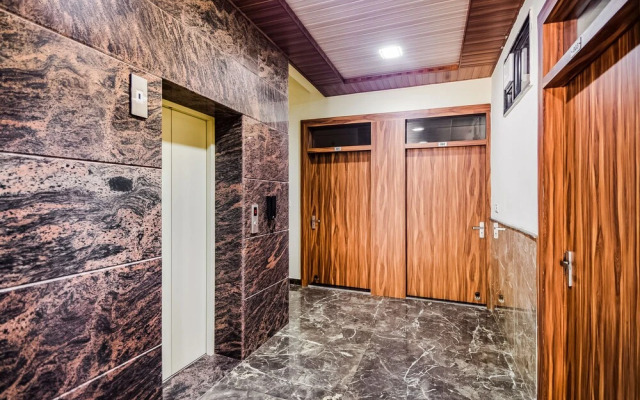 OYO 30911 Eleven 43 Suites