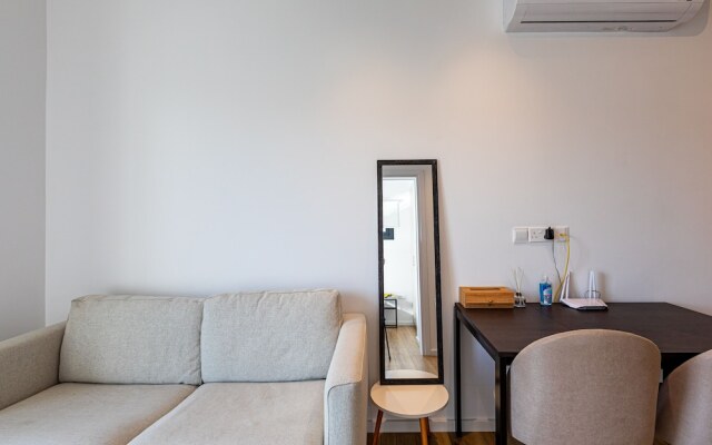 Yamas Urban Living Spiridonons