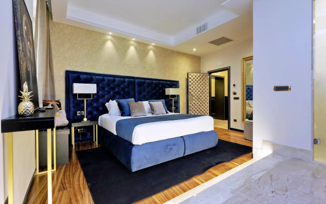 Spanish Diamond Luxury Suites & Jacuzzi