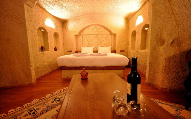Has Cave Konak