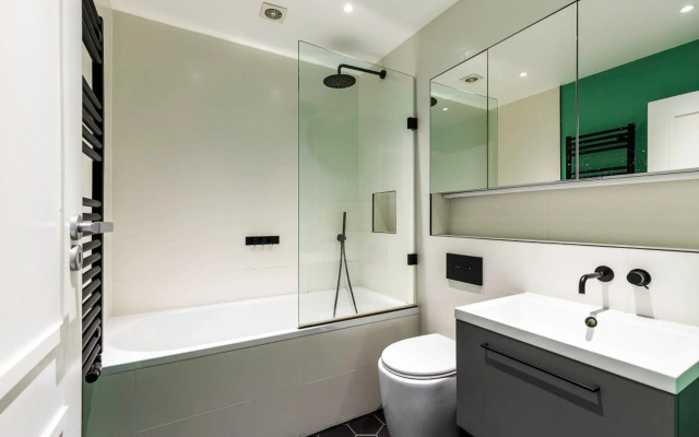 Spacious and Charming Brixton Home