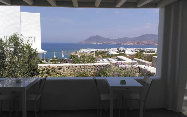Milos Breeze Boutique Hotel