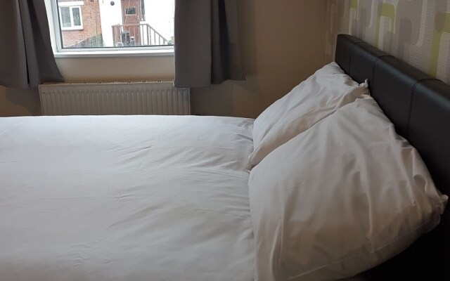Reginald Budget Rooms