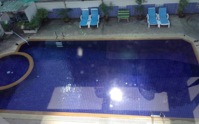 Jomtien Cozy Inn