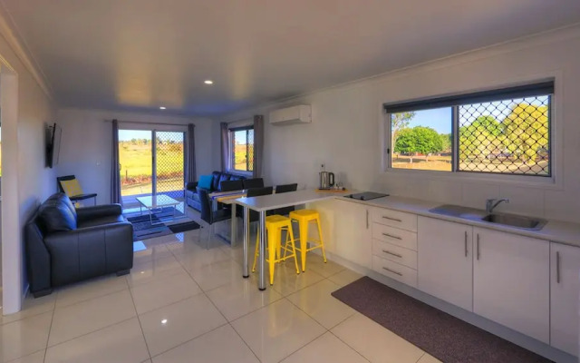 Heritage Lodge Motel