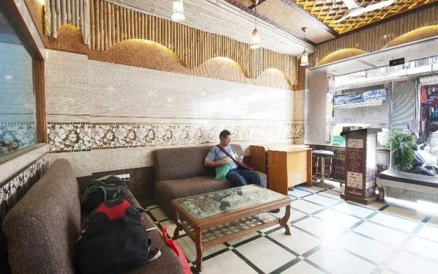 iLodge  Main Bazaar