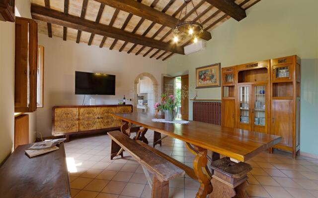 Quiet property set in a genuine context between nature and culture.-CASA PARIS