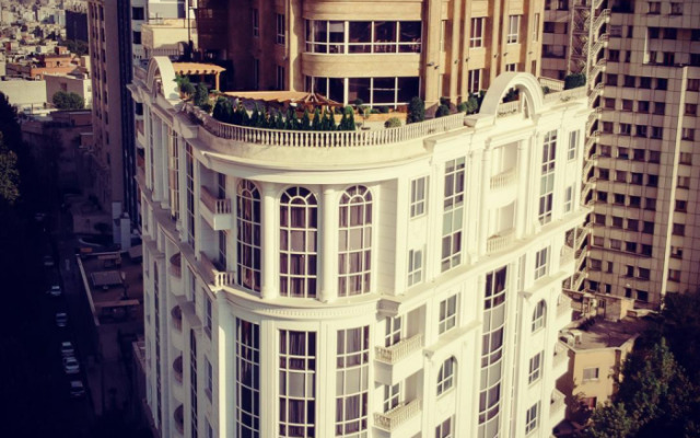 Wisteria Grand Hotel