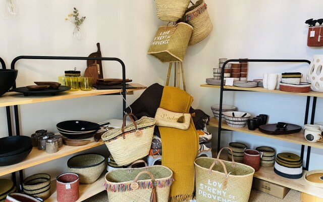 Mas la Pauline Gîtes de charme & roulotte