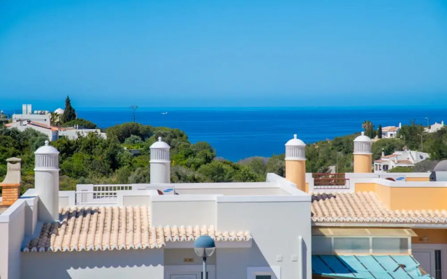 32A Vale do Milho Stunning Detached Villa Close