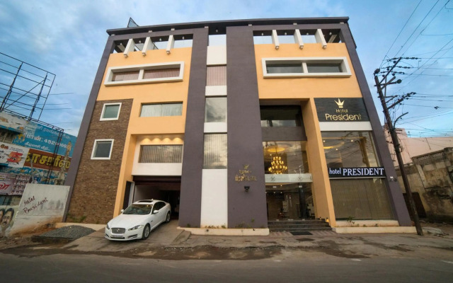 OYO 14759 Hotel President