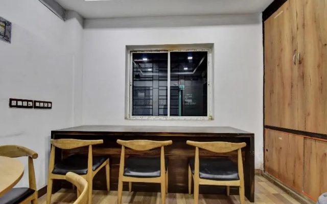 OYO 78582 SilverKey Hotel Mayfair Tower
