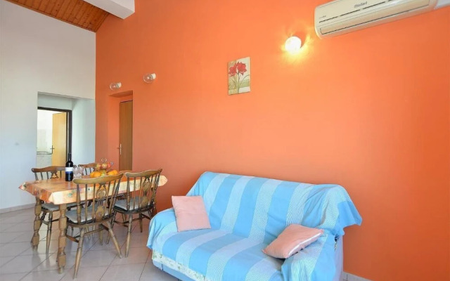 Spacious Apartment in Peroj With Terrace
