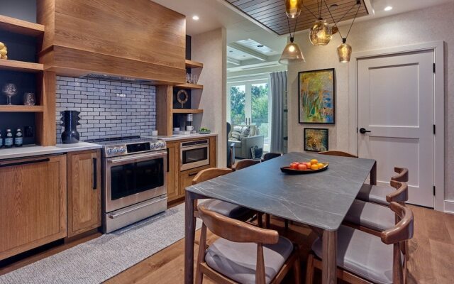 River House at Odette's