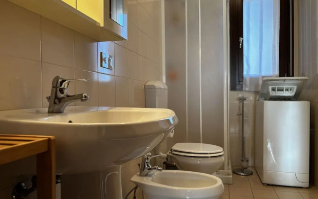 Holiday Apartment With Pool Near the Beach