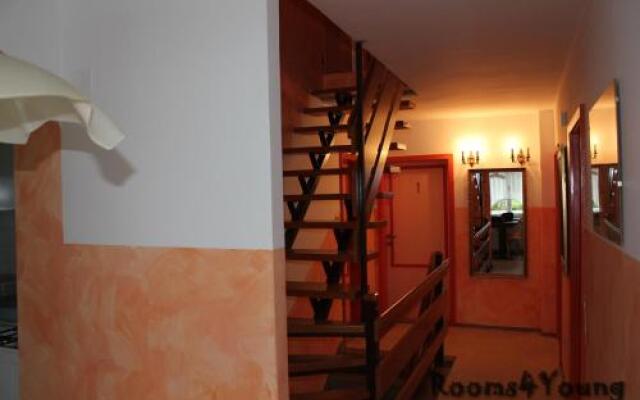 Rooms4Young