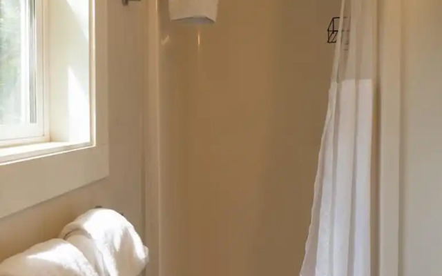 Barefoot Villas Cabin 3 Caribou