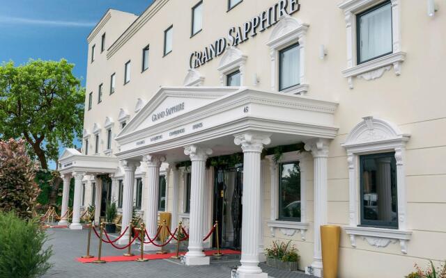 Grand Sapphire Hotel & Banqueting