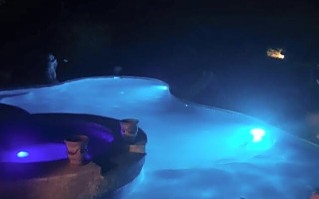 le lutin sur le toit