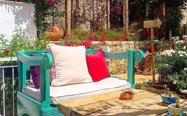 The White House Kalkan